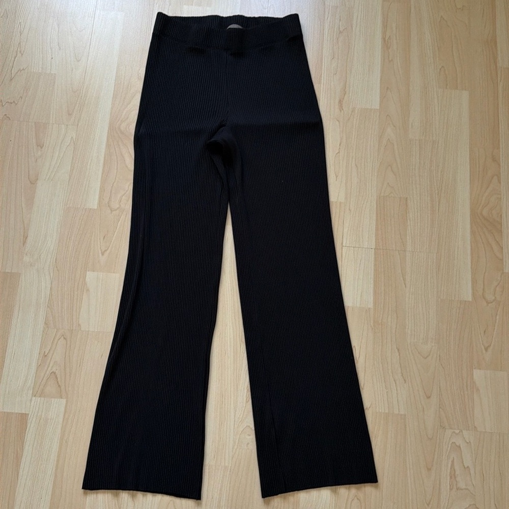 Enza Costa black ribbed pull on straight leg pant, size S